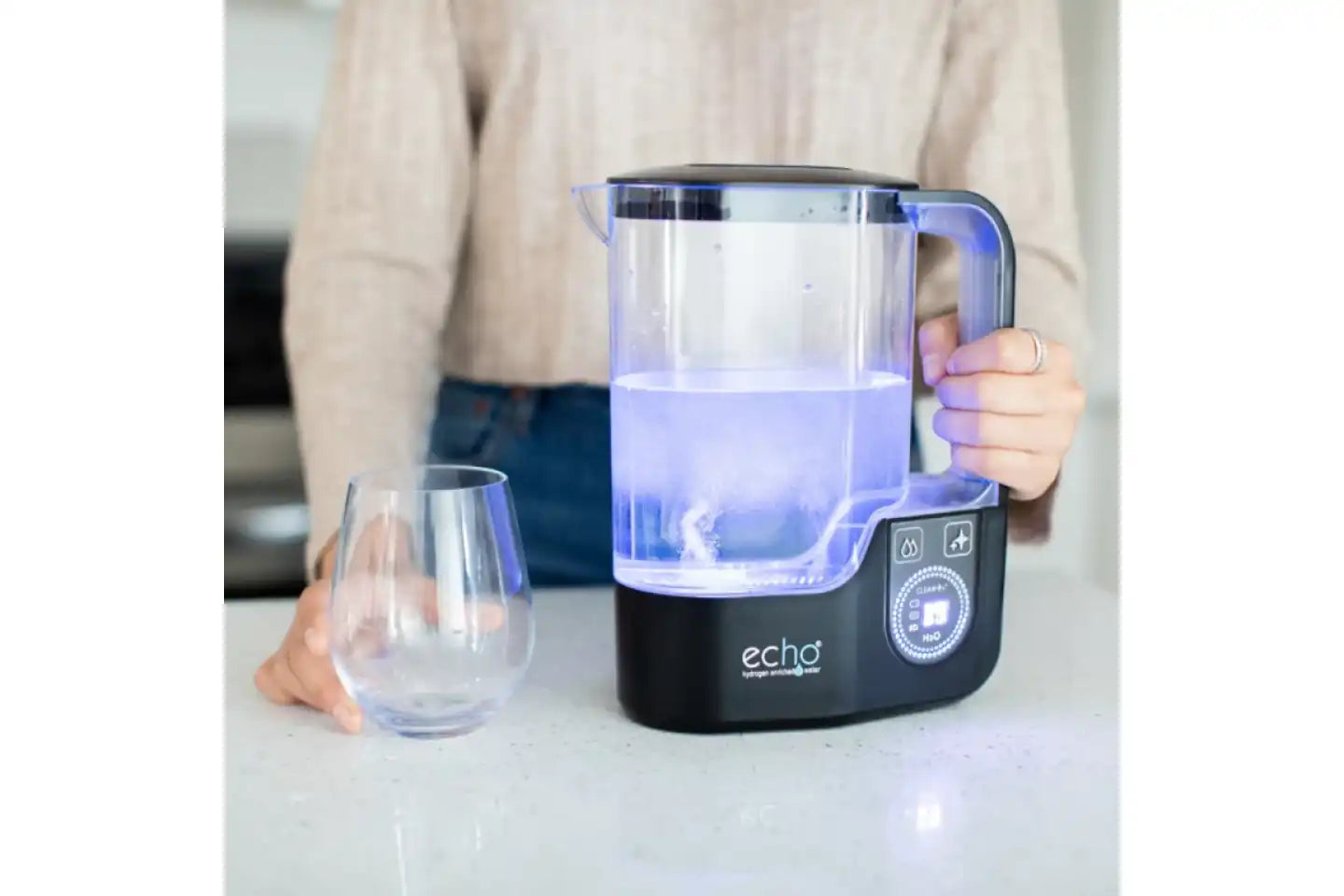 Echo Hydrogen Rich Water Pitcher In Use