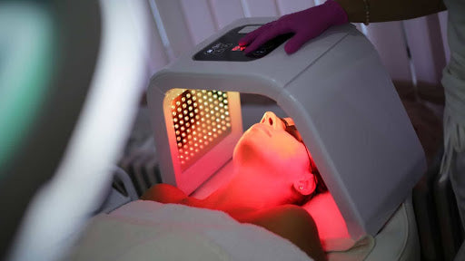 5 Essential Tips on How to Use Red Light Therapy at Home | Carbon Wellness MD