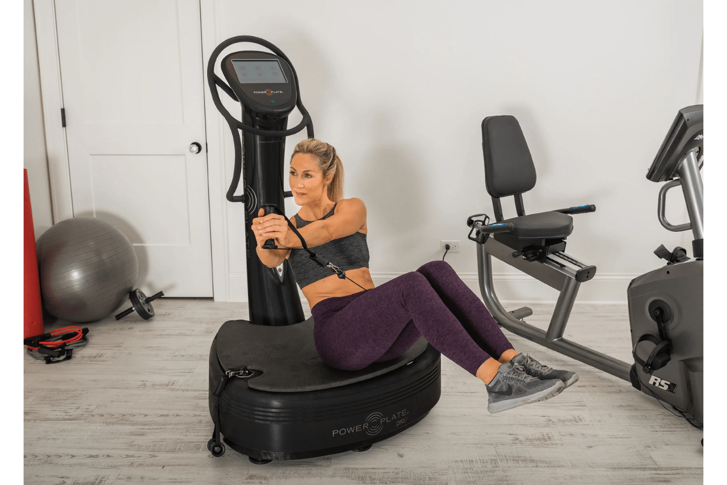 Black Power Plate pro7 in use for Body Vibration