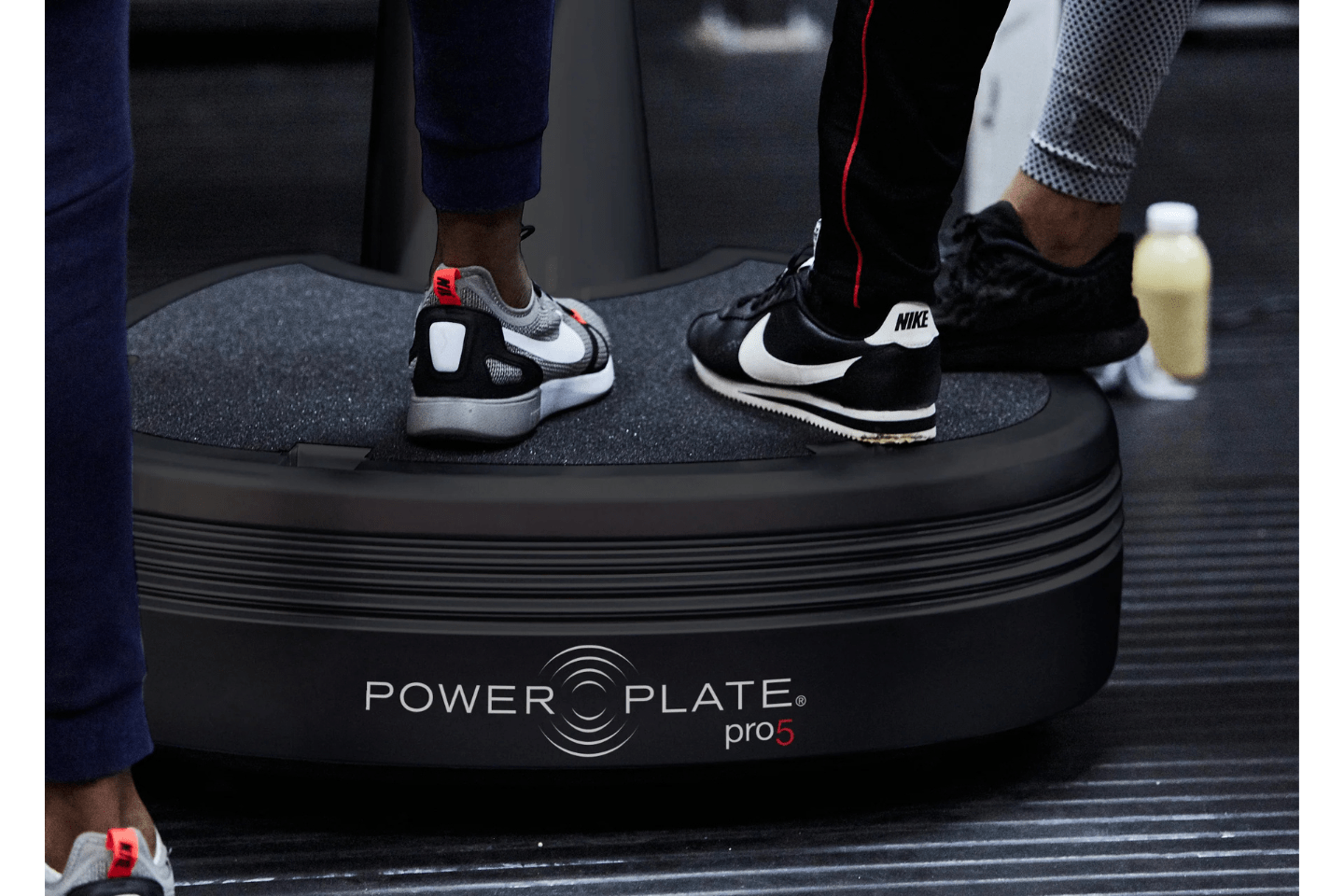 Power Plate pro 5 black close up Body Vibration