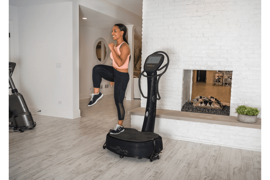 Woman using the Power Plate Machine my7 black