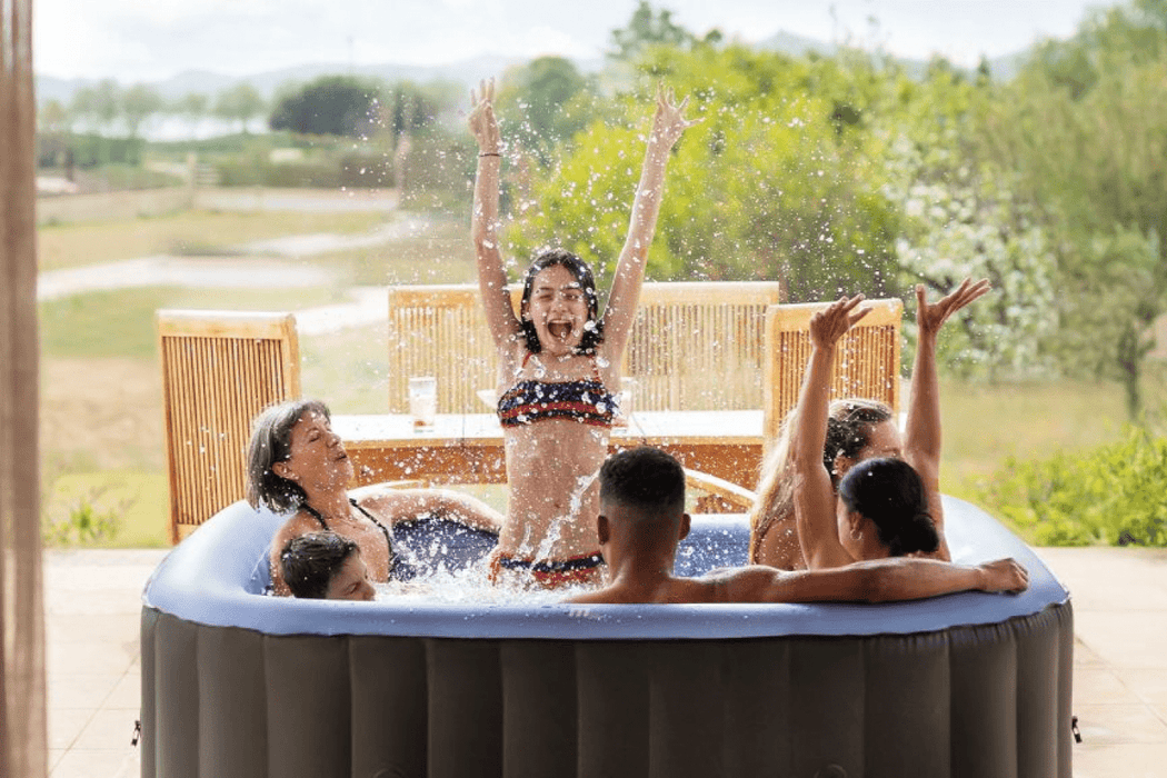 MSPA Tekapo 6 Person Hot Tub in use 3