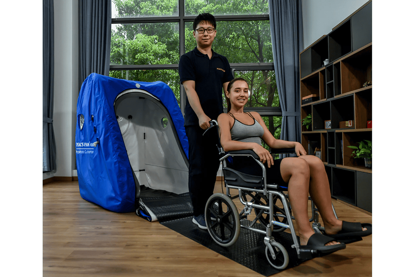 Macypan Mc400 Wheelchair Hyperbaric Chamber easy access for patient in wheelchair