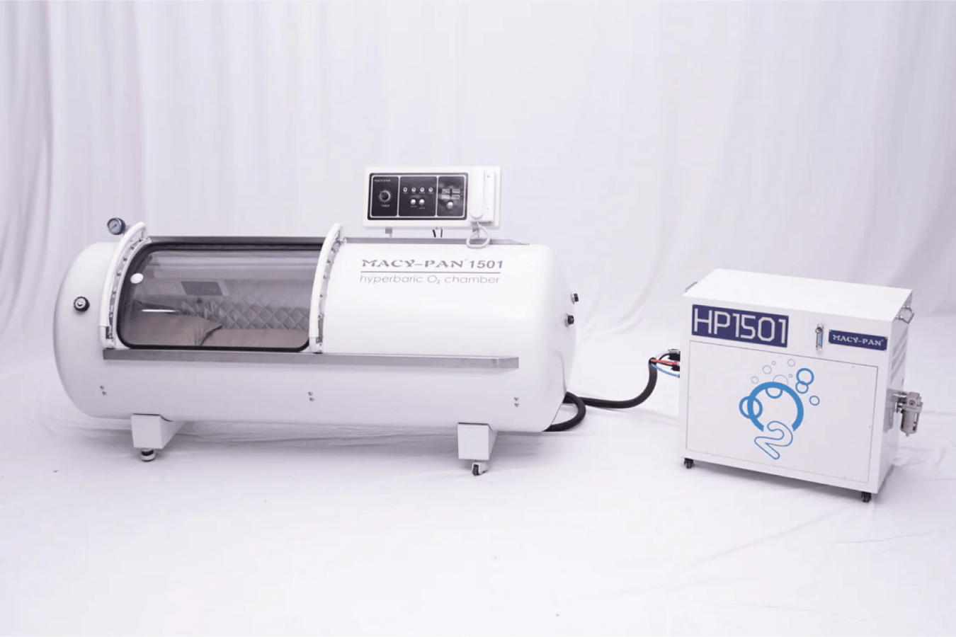 Macy Pan Hard Shell HBOT with oxygen concentrator machine