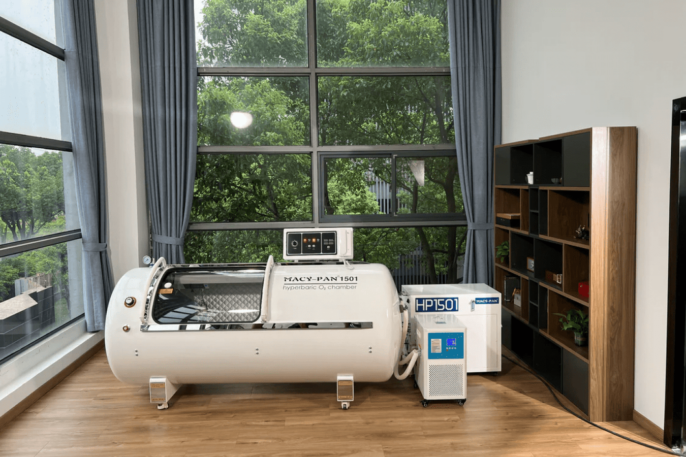 Macy Pan 1501 Hard Shell Hyperbaric Chamber set inclusions