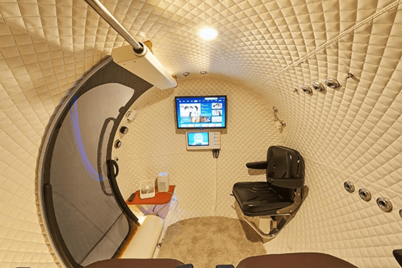 Macy Pan Multiplace Hyperbaric Chamber luxurious interior view