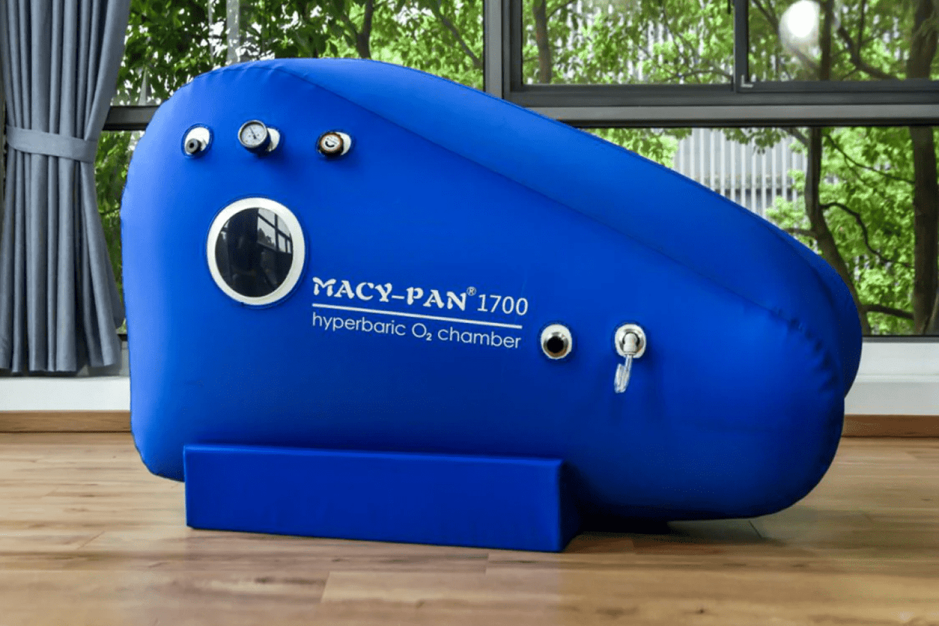 Macypan Mc400 Hyperbaric Chamber with pressure gauges and emergency valves