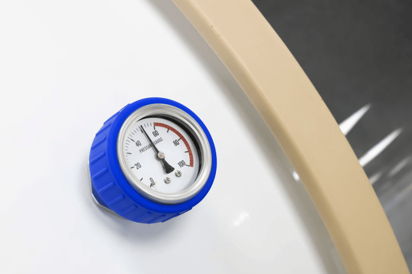 Quest30 Medical Hyperbaric Chamber Specs, 1.5 to 2.0 ATA pressure gauge