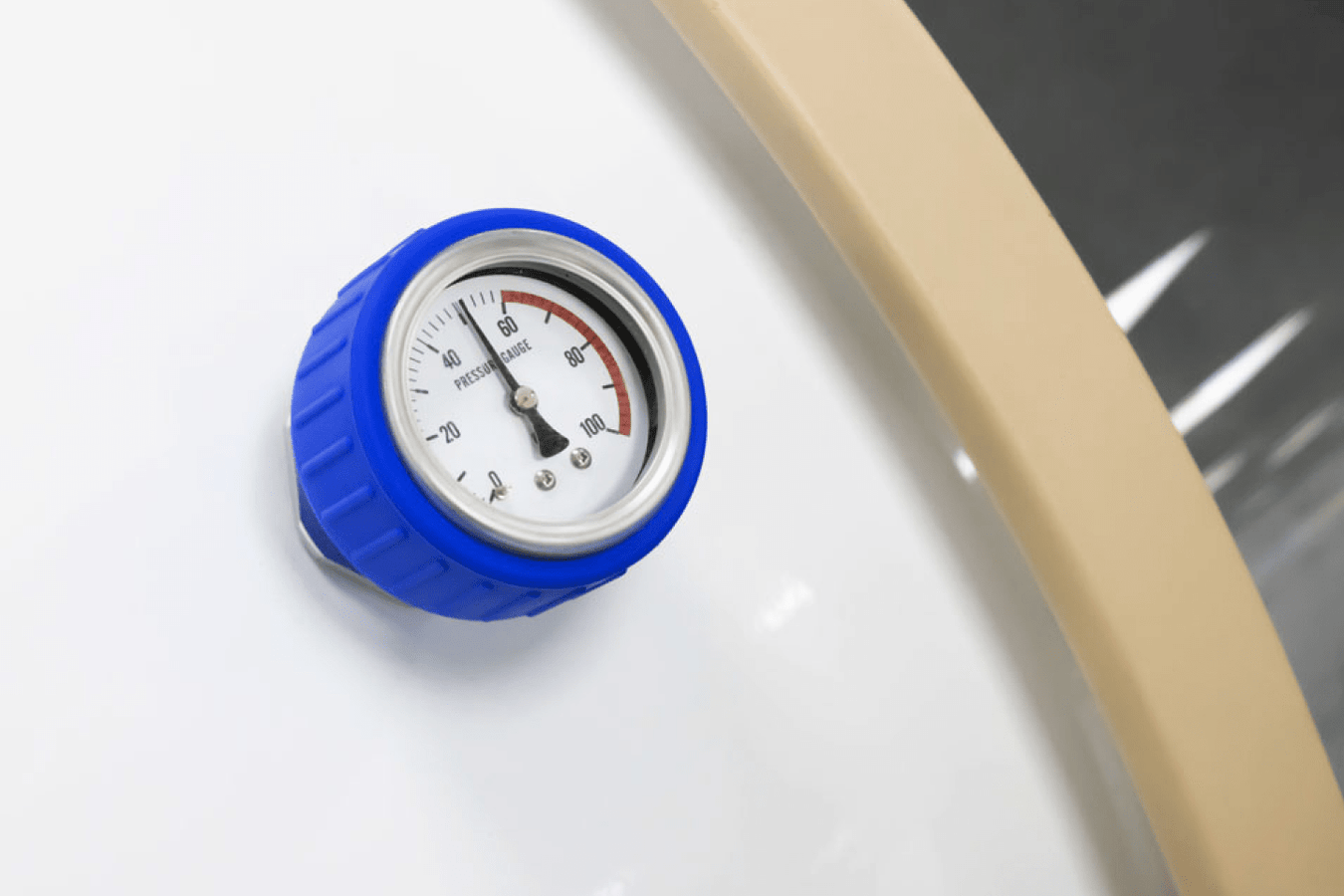 OXYREVO Quest36 Quest30 Hard Shell Hyperbaric Chamber pressure gauge
