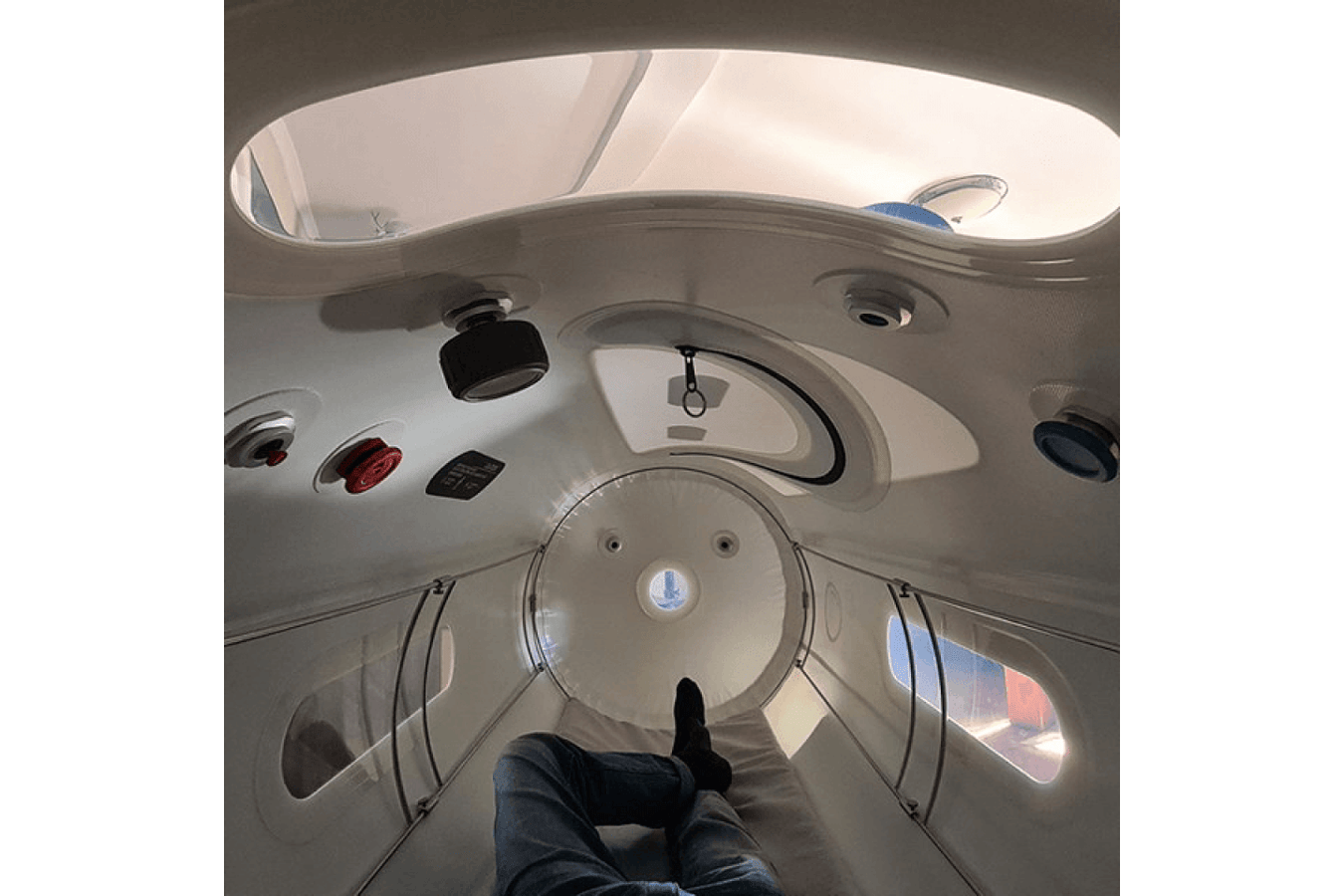 Portable Elite32 Personal Hyperbaric Chamber interior view