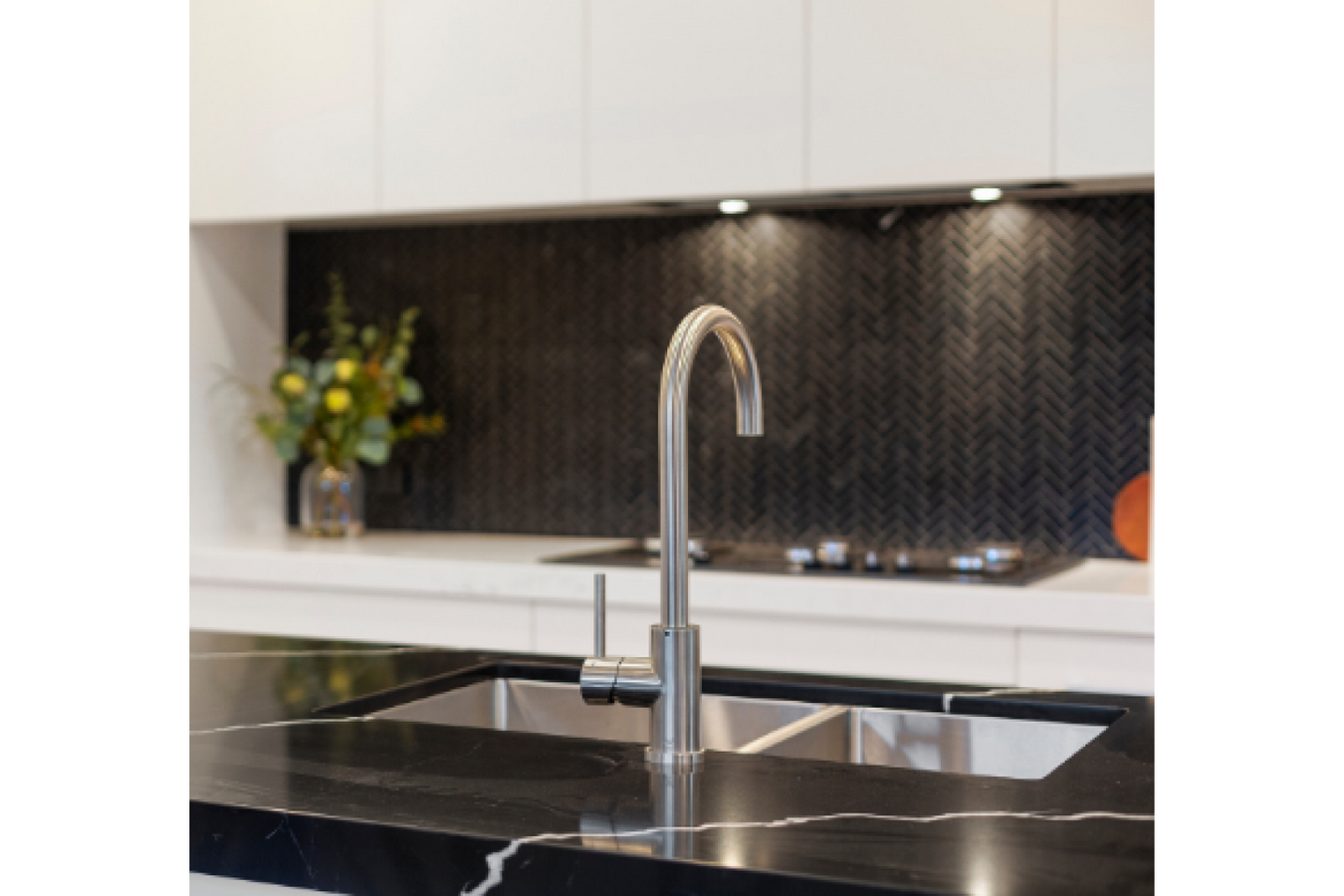 Echo RO/Server Faucet On The Countertop